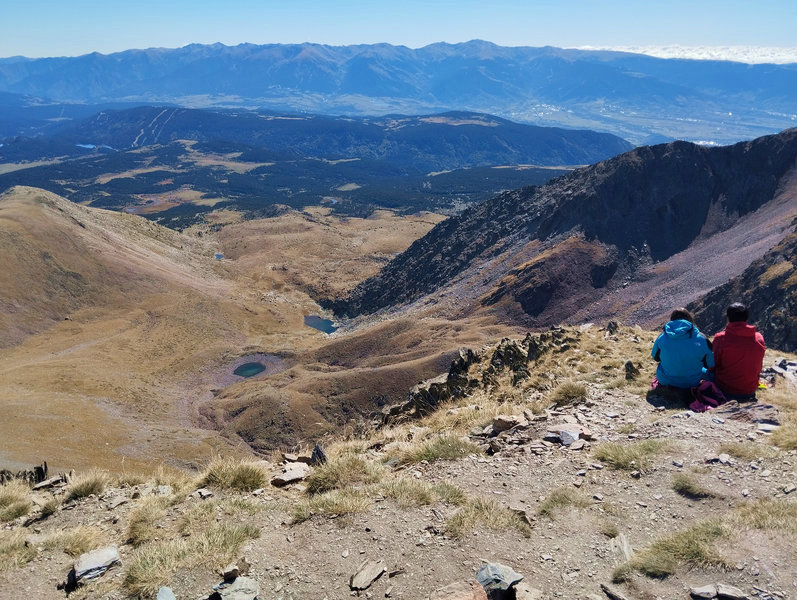 en chemin, paysage de montagne