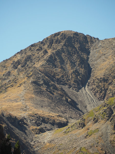 en chemin, paysage de montagne